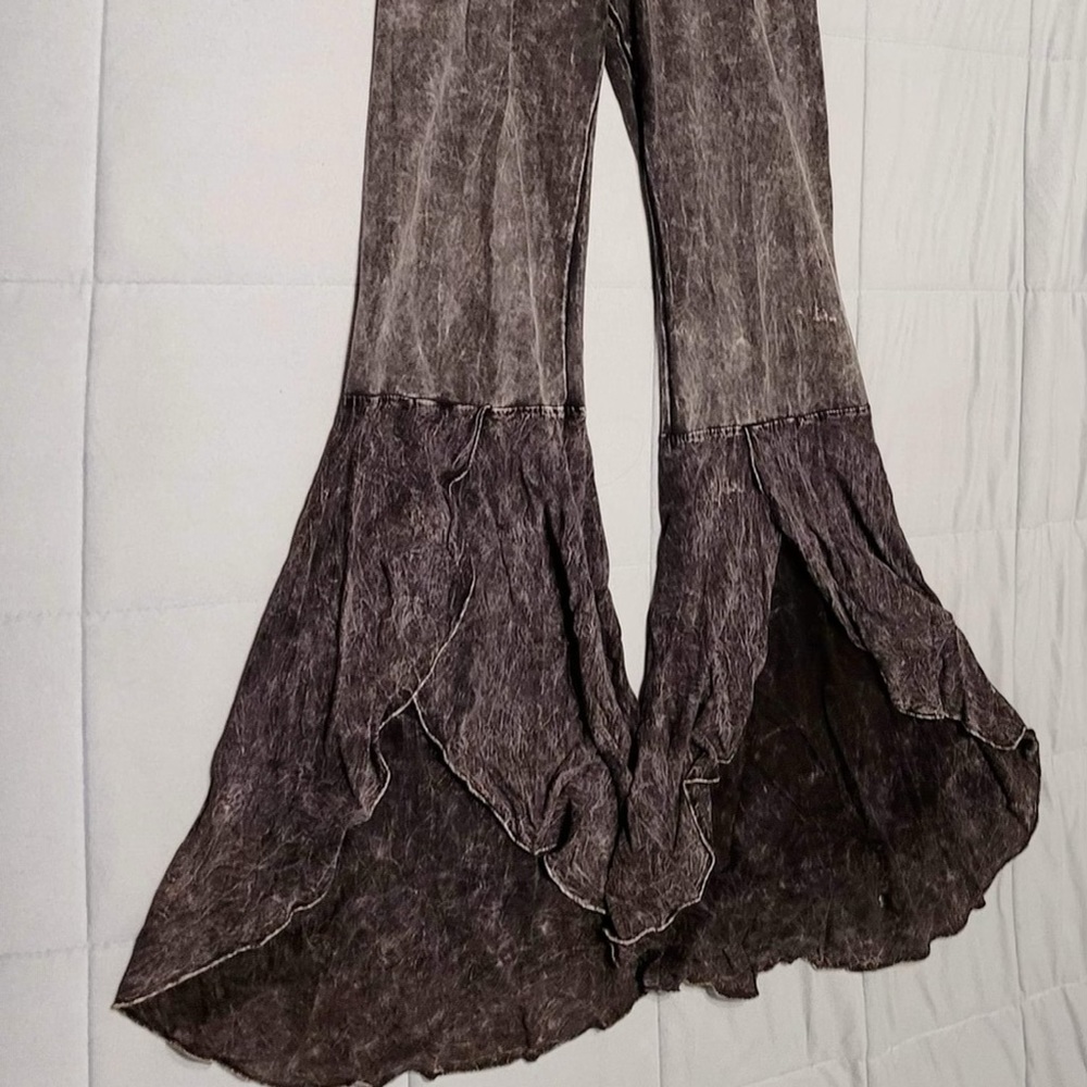 Tparty brand new boot bell bottoms. Brand new make an offer